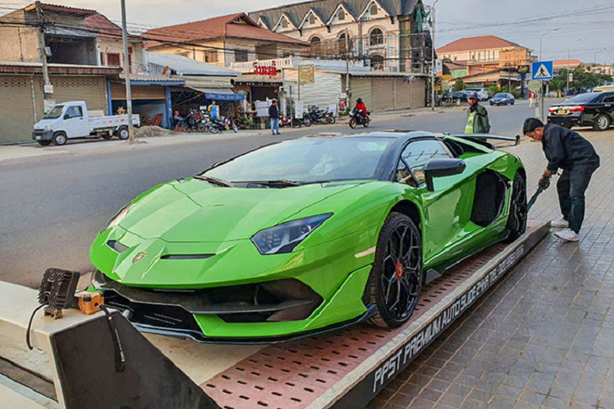 Lamborghini Aventador SVJ Roadster tien ty, bien Lao tai Da Nang-Hinh-5