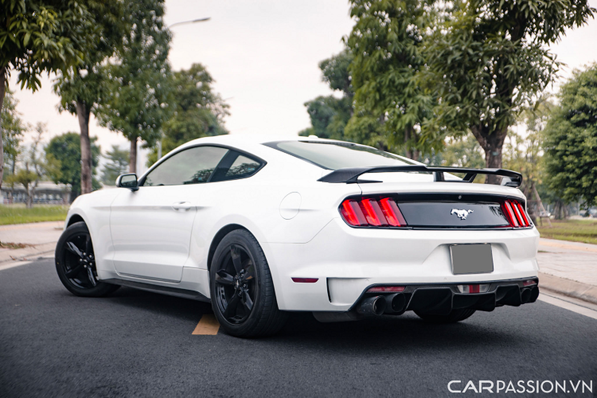 Chi tiet “ngua hoang” Ford Mustang 2014 chi hon 2,1 ty o Ha Noi-Hinh-2