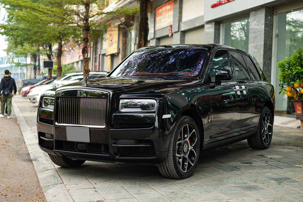 Rolls-Royce Cullinan Black Badge cua “chi ong dia” rao ban hon 39 ty-Hinh-8