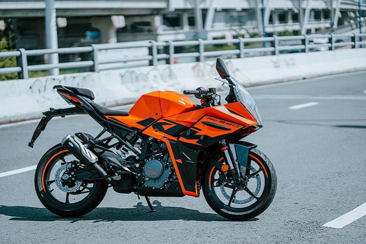 Chi tiet KTM RC 390 2022 tai Viet Nam, gia 209 trieu dong