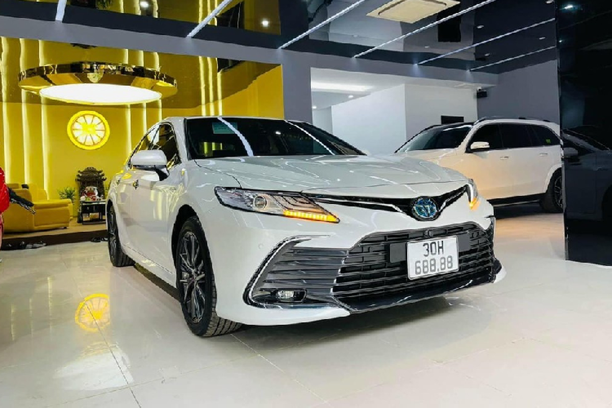 Toyota Camry 2022 bien “loc phat” Ha thanh giam hon 500 trieu tim khach-Hinh-3