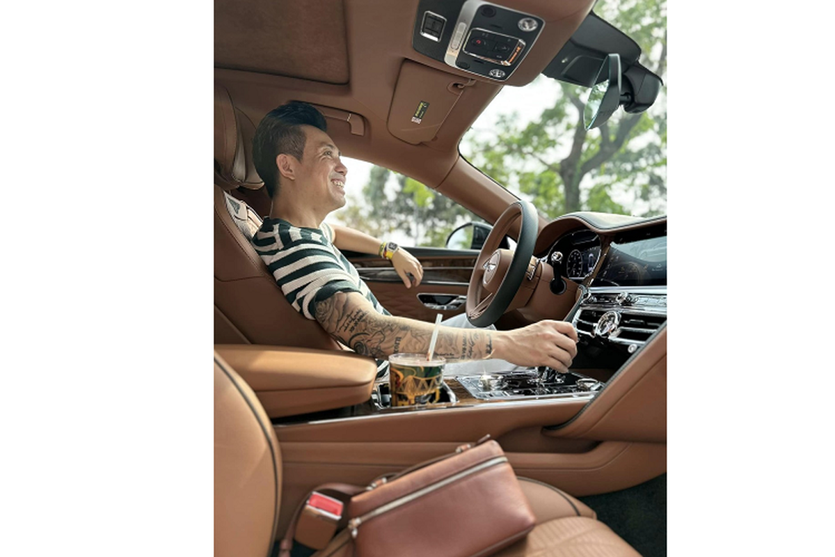 Minh Nhua tau Bentley Flying Spur hon 20 ty sieu bien 