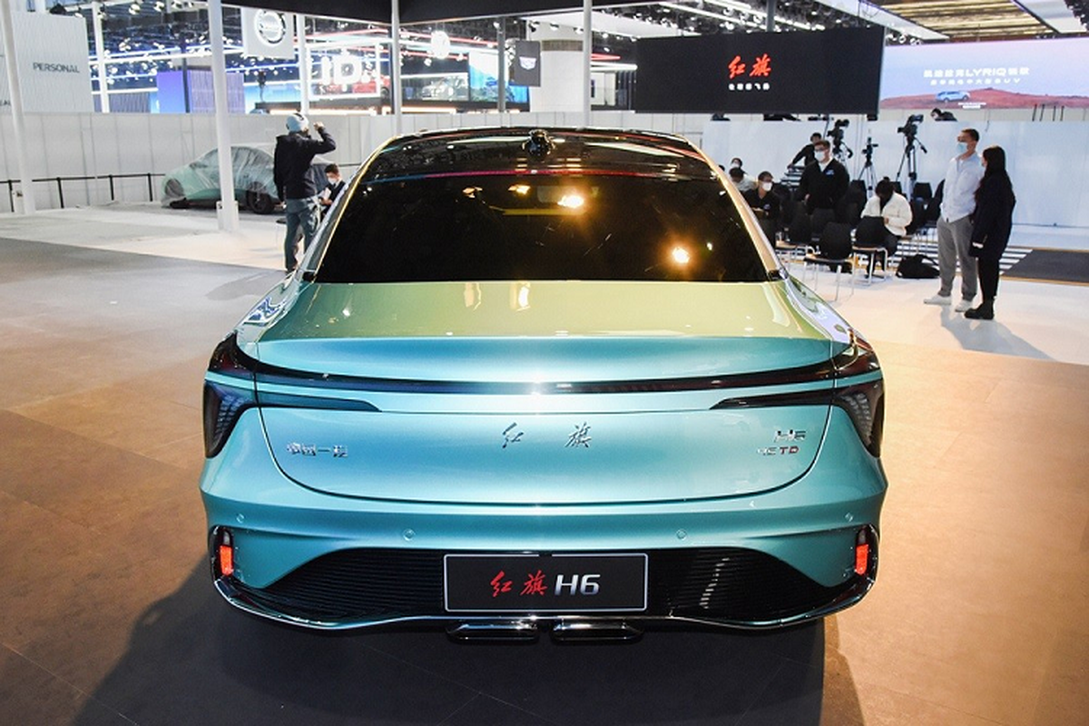 Hong Ky H6 2023 ra mat, chiec coupe 4 cua dam chat Porsche Panamera-Hinh-9