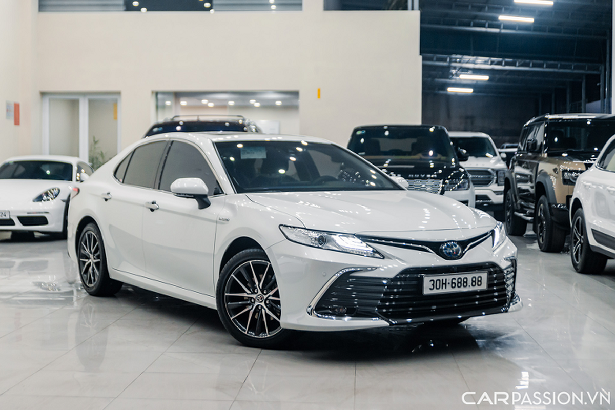 Toyota Camry Hybrid bien 