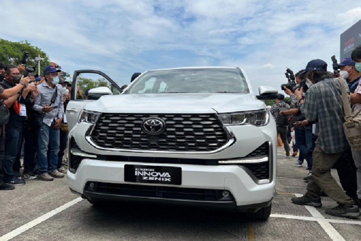 Toyota Innova 2023 se lap rap Viet Nam gom ca phien ban so san-Hinh-2