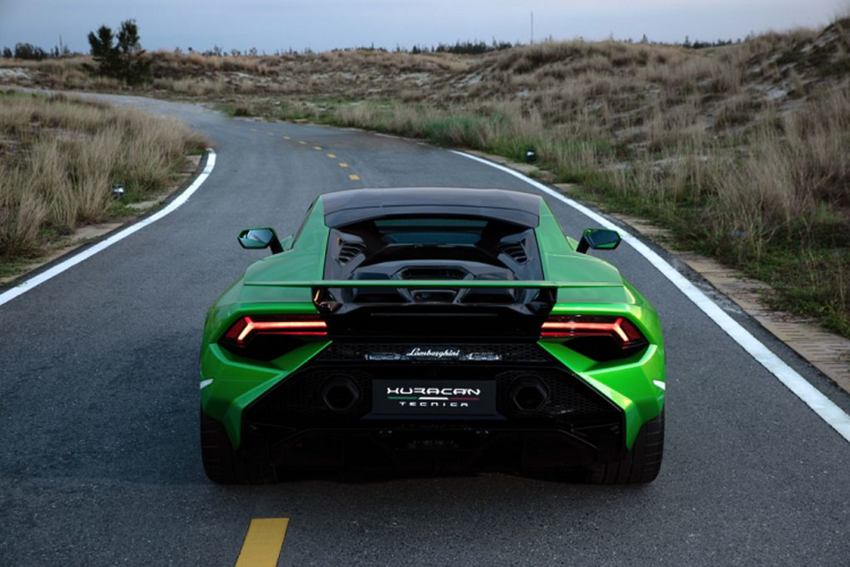 Lamborghini Huracan Tecnica gan 19 ty ra Ha Noi don Tet Quy Mao-Hinh-16