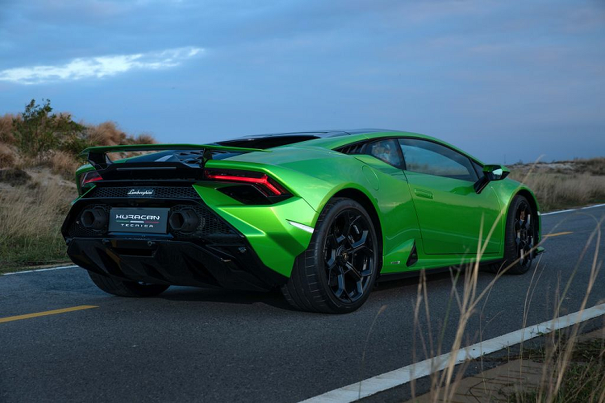 Lamborghini Huracan Tecnica gan 19 ty ra Ha Noi don Tet Quy Mao-Hinh-9