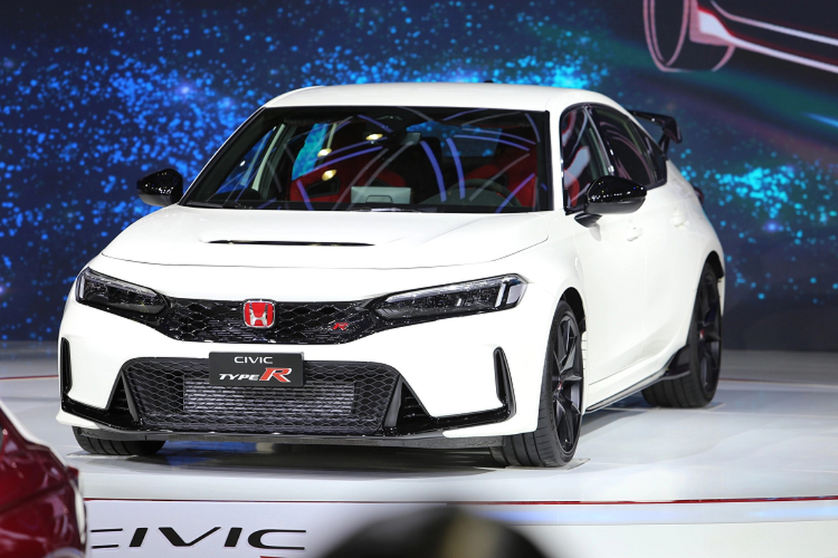 Honda Civic Type R 2023 dang “chay hang”, hang phai tam ngung nhan coc-Hinh-7