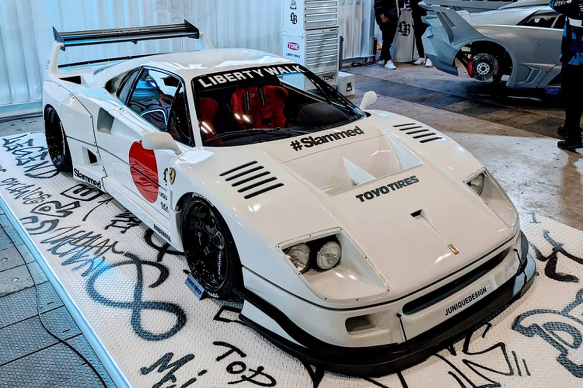 Ferrari F40 trieu do do Liberty Walk trinh lang Tokyo Auto Salon 2023