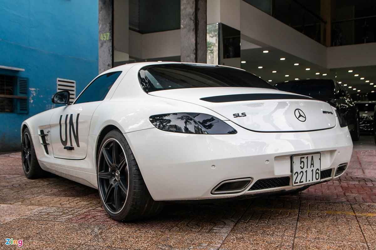 Mercedes-AMG SLS cua canh chim lam moi don Tet o Sai Gon-Hinh-10