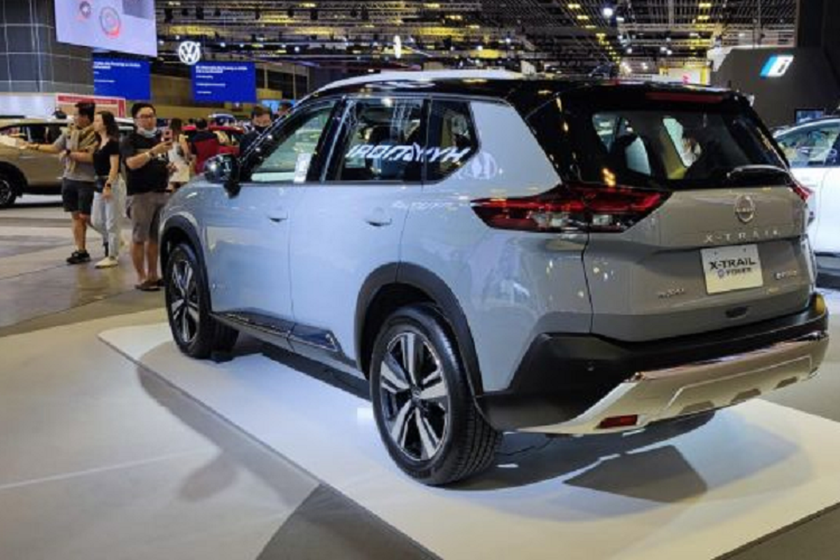 Can canh Nissan X-Trail 2023 