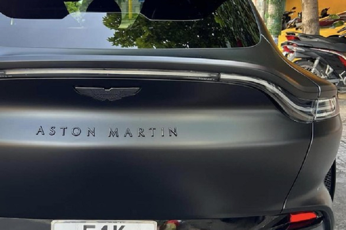 Thu 7, mung 7, Aston Martin DBX 707 gia 21,7 ty cua 