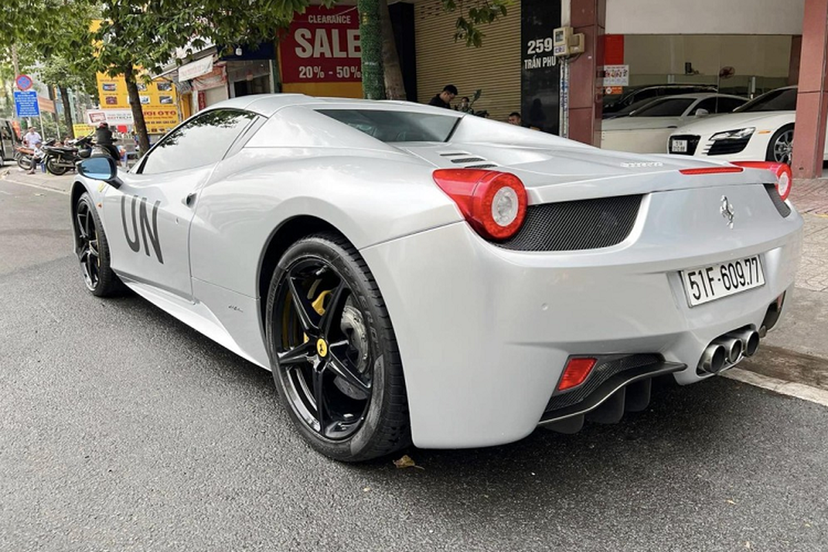 “Qua” Vu la nguoi so huu sieu xe Ferrari 458 nhieu nhat the gioi?-Hinh-9