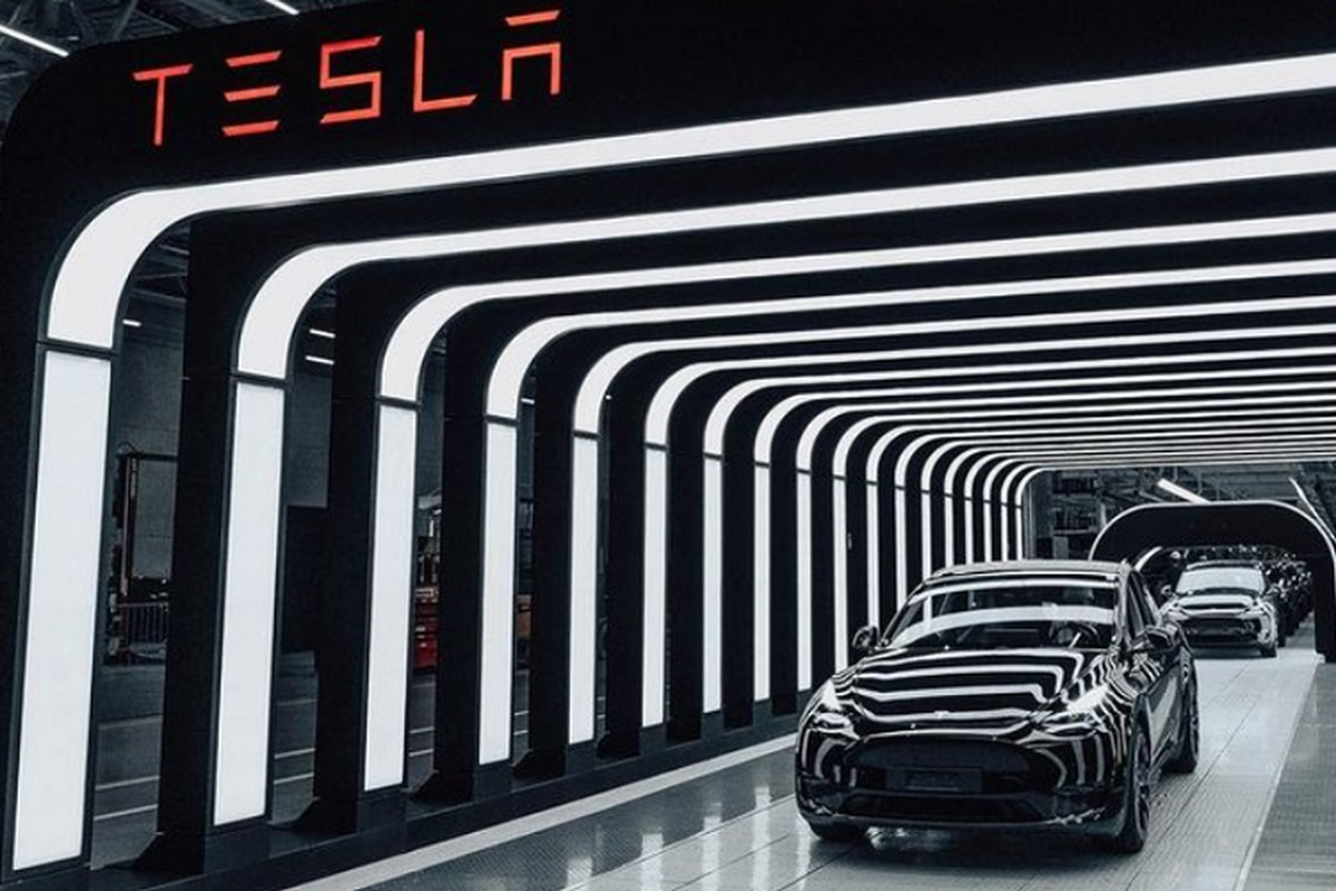 Ly do Tesla dat ky luc doanh so ban xe trong thang 1/2023?-Hinh-6
