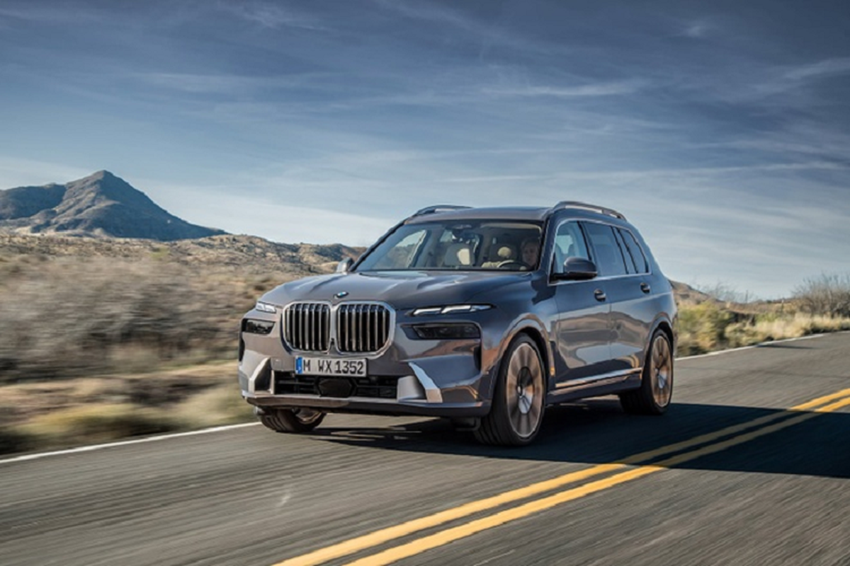 BMW X7 2023 tu 7,5 ty dong tai Viet Nam, 