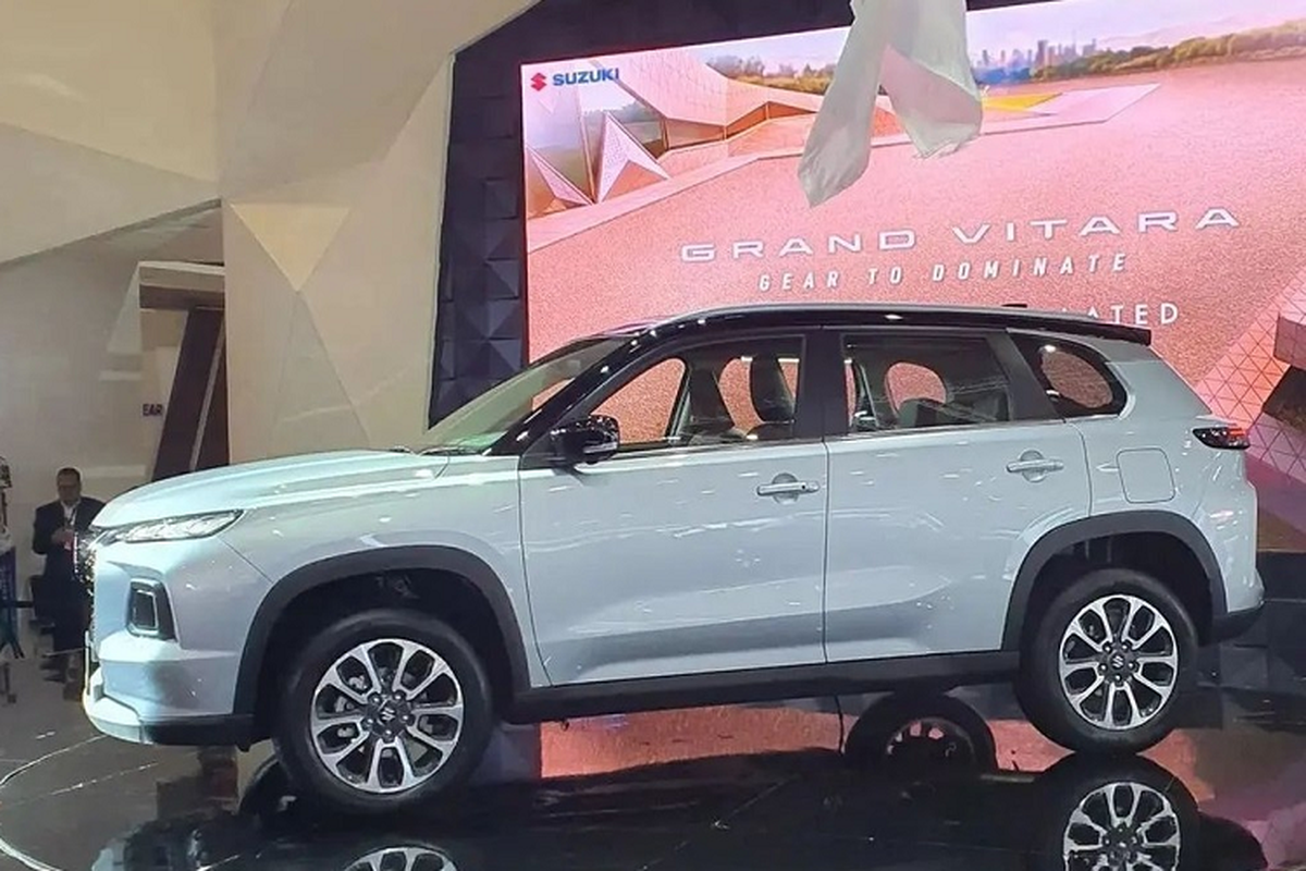 Suzuki Grand Vitara 2023 dong co nhu Ertiga Hybrid, khoang 474 trieu dong-Hinh-2