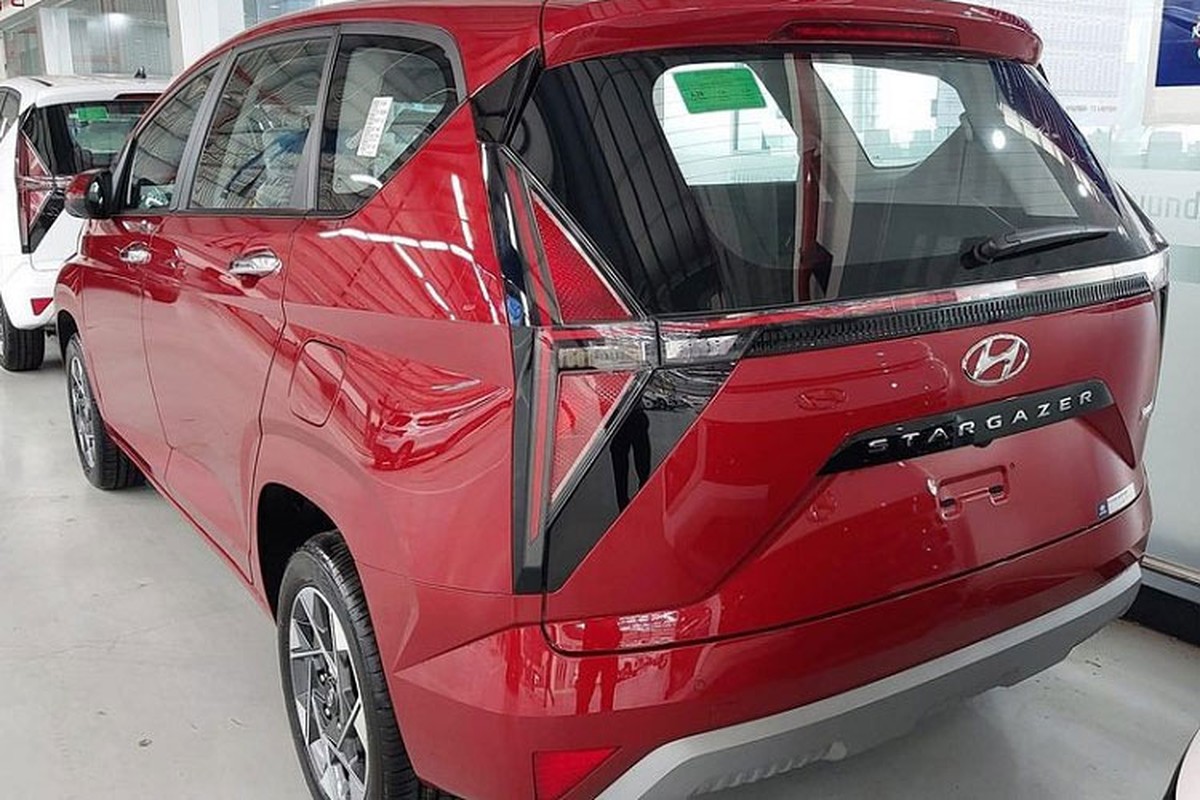 MPV Hyundai Stargazer giam 100 trieu dong de don kho, cho xe lap rap-Hinh-2