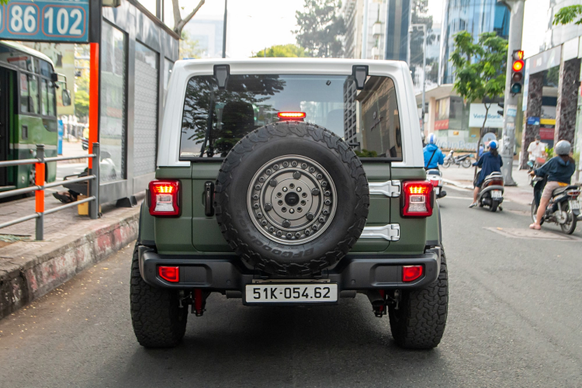 Dang Le Nguyen Vu cam lai Jeep Wrαпgler Rubicon gan 4 ty o Sai Gon-Hinh-7