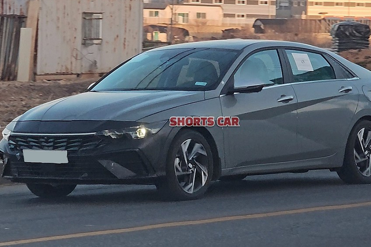 Hyundai Elantra 2024 lo dien 