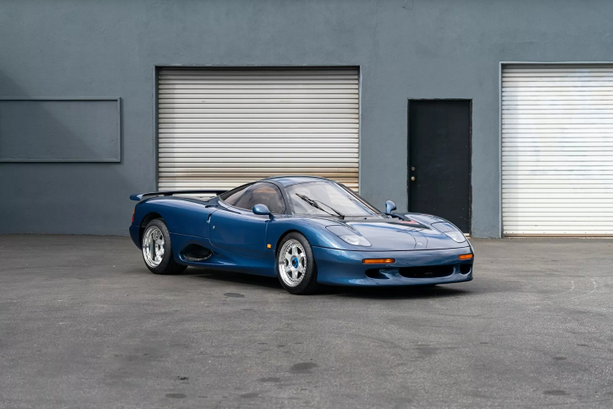 Ly do chiec Jaguar XJR-15 doi 1991 nay rao ban tu hon 28 ty dong?