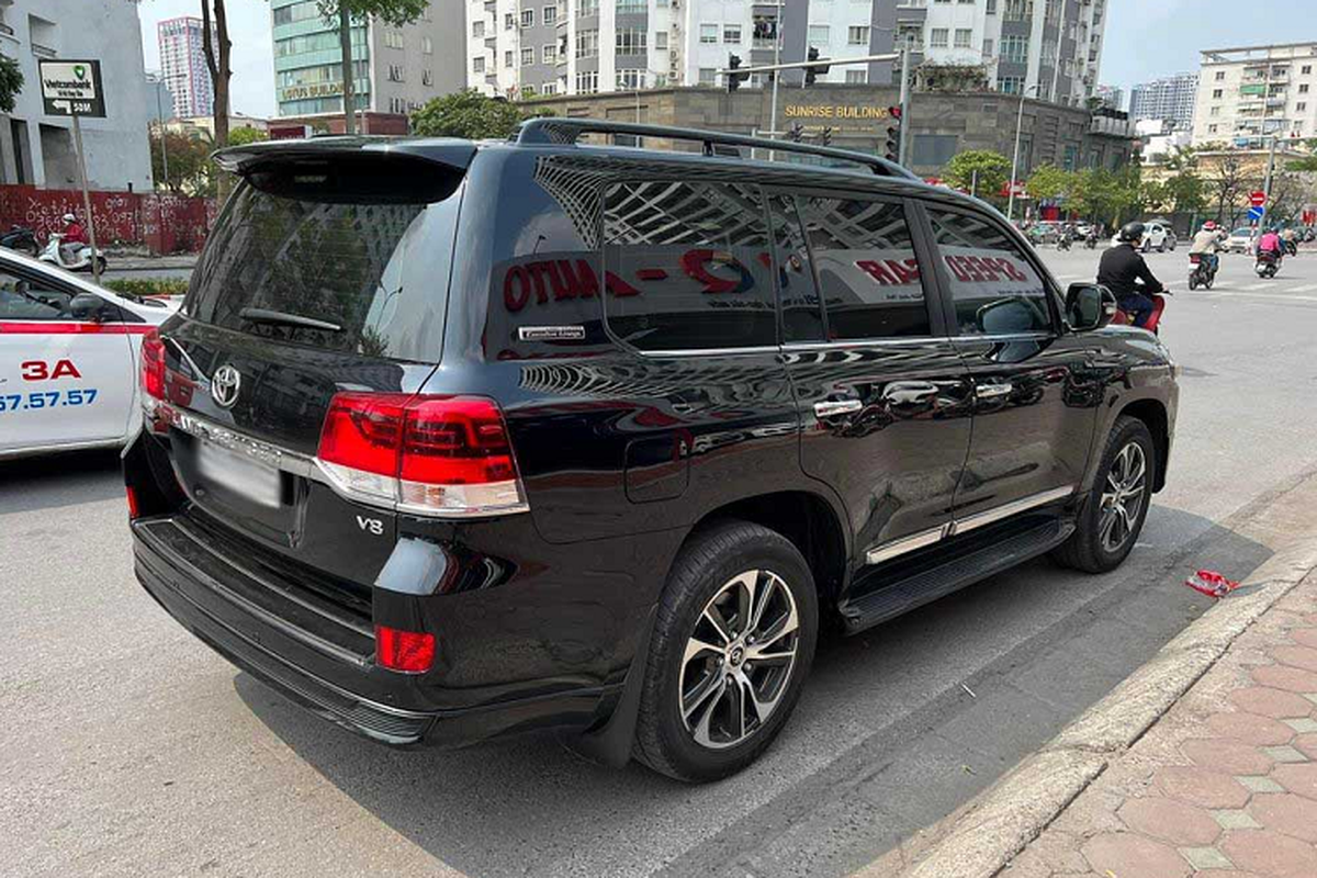 Toyota Land Cruiser 2021 cu ban 6 ty o Ha Noi, dat ngang BMW X7-Hinh-10