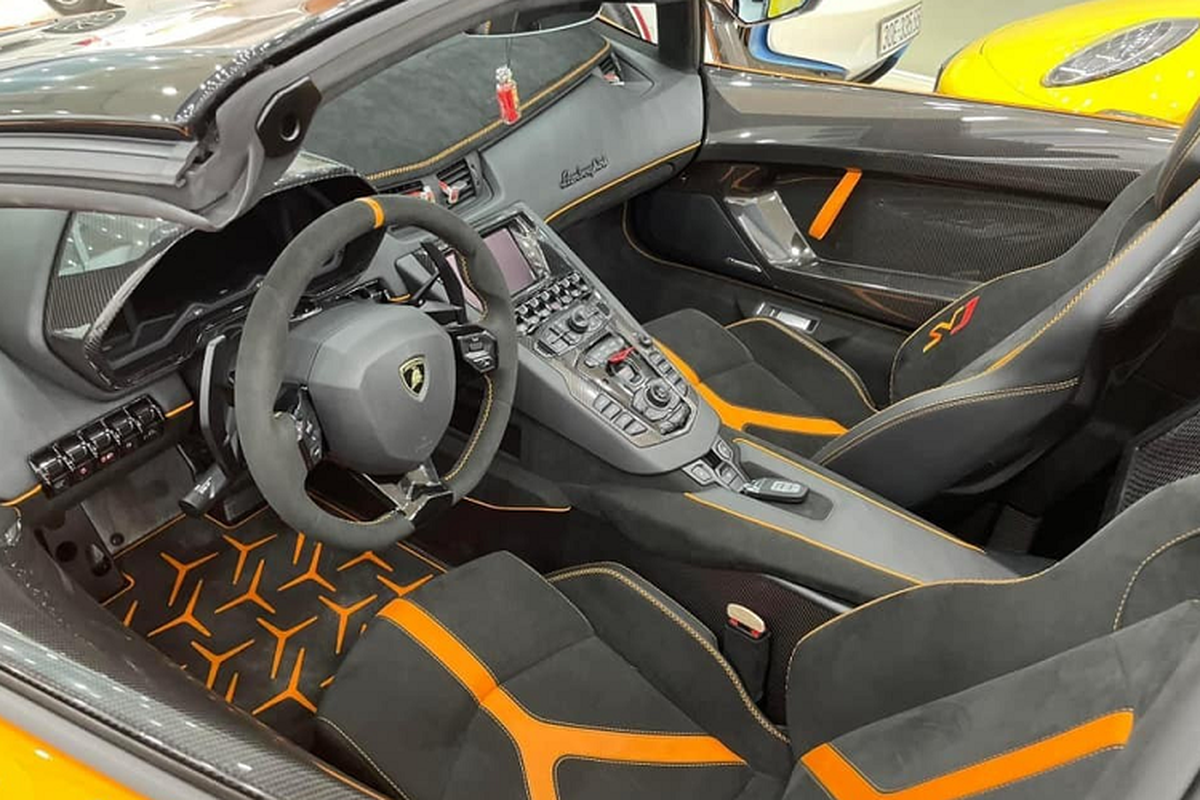 Lamborghini Aventador SVJ Roadster cua dai gia 9X Ha Noi rao ban 30 ty-Hinh-4