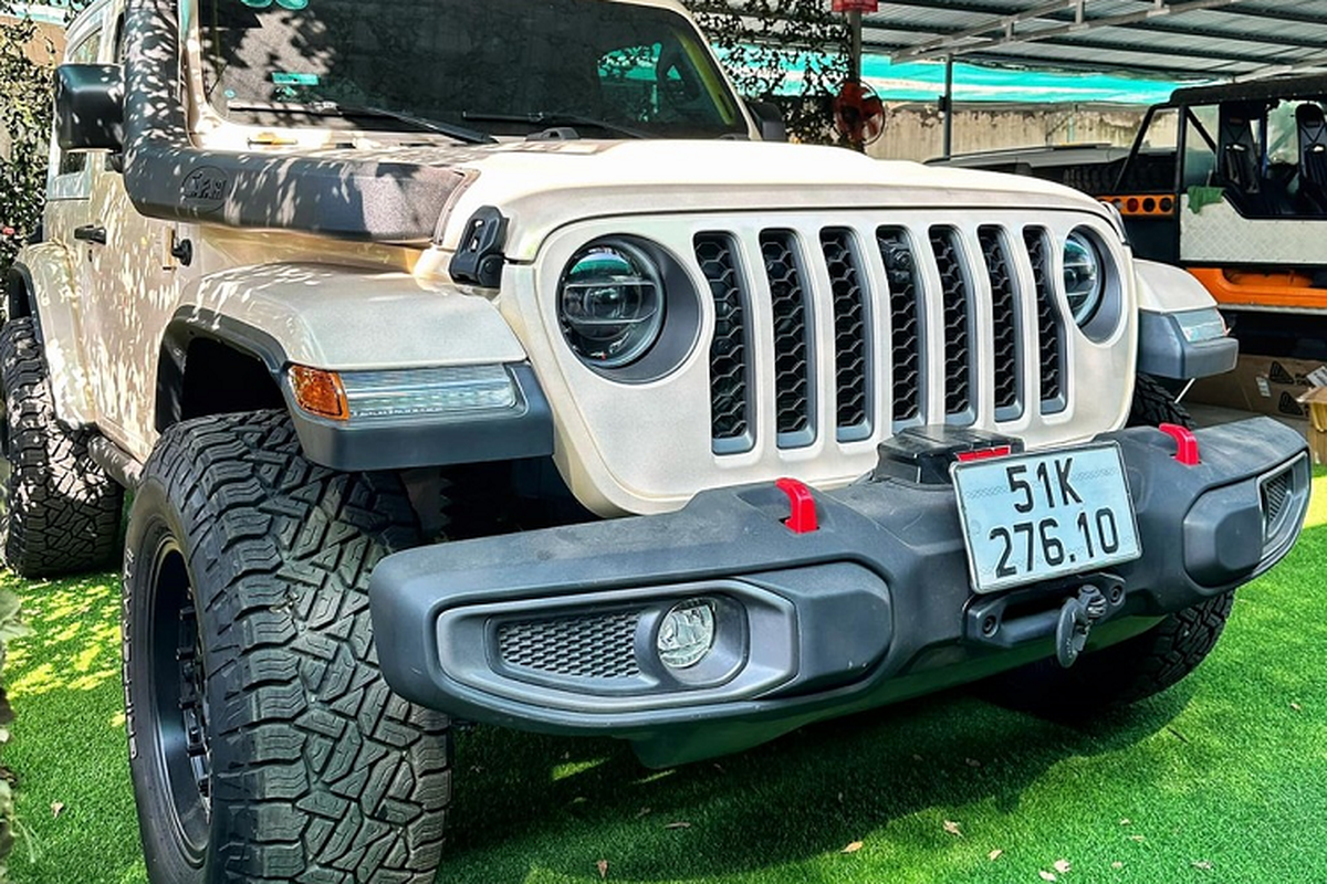 Ngam Jeep Wrangler Rubicon 2 cua cua 