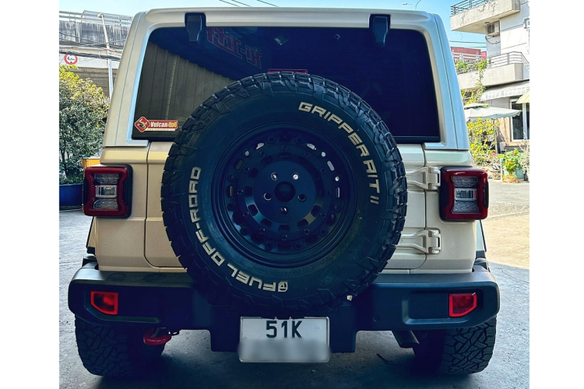 Ngam Jeep Wrangler Rubicon 2 cua cua 