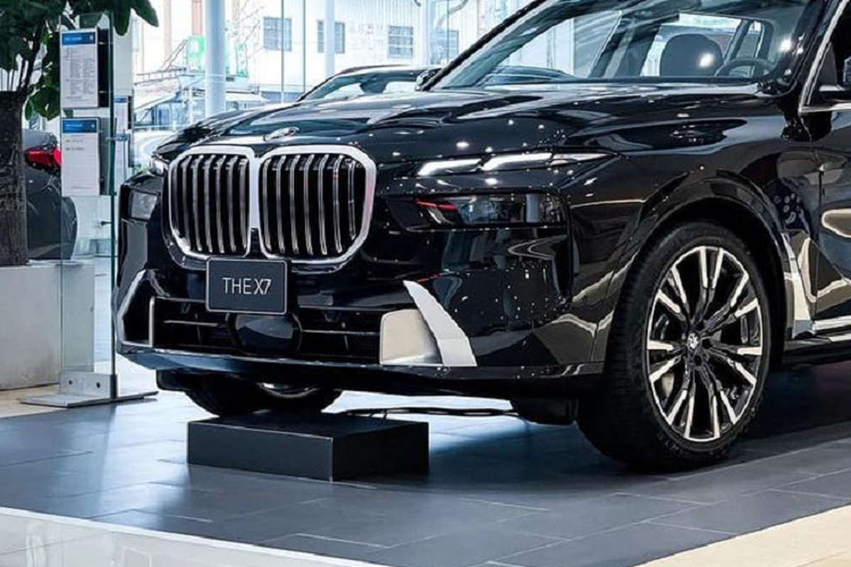 BMW X7 2023 tu 6,3 ty tai Viet Nam, doi thu Mercedes-Benz GLS-Hinh-2