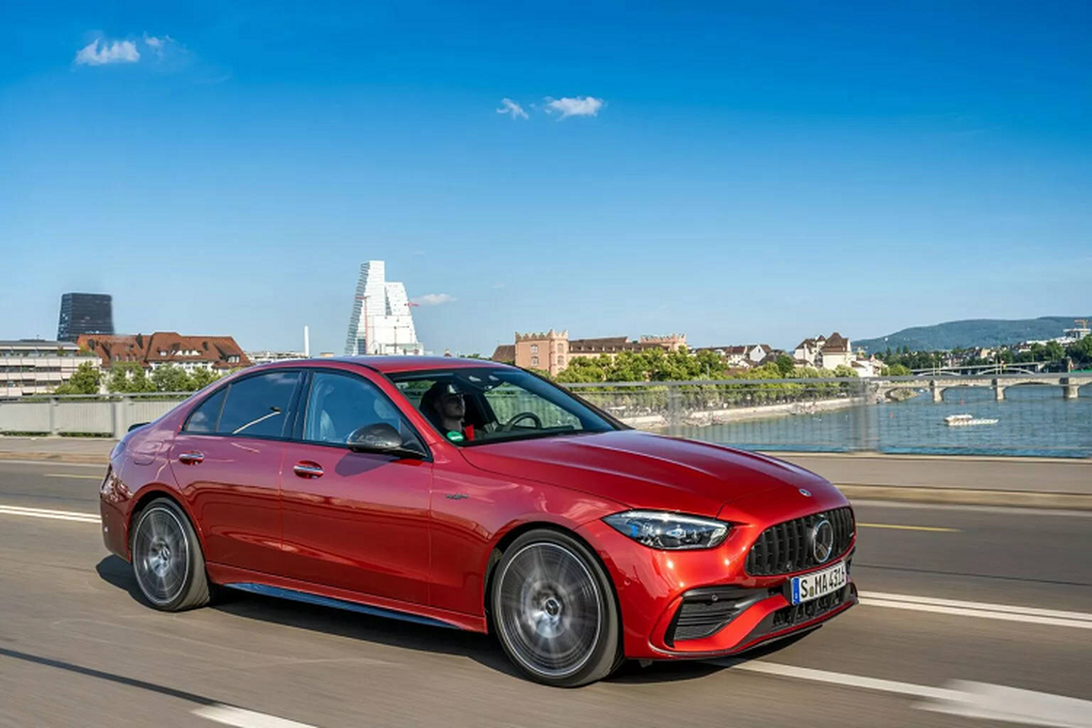 Mercedes-AMG C43 2023 1,4 ty dong 