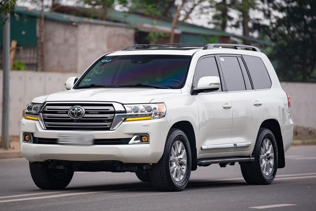 Toyota Land Cruiser chay 7 nam ban gan 5 ty, dat hon xe 2023 