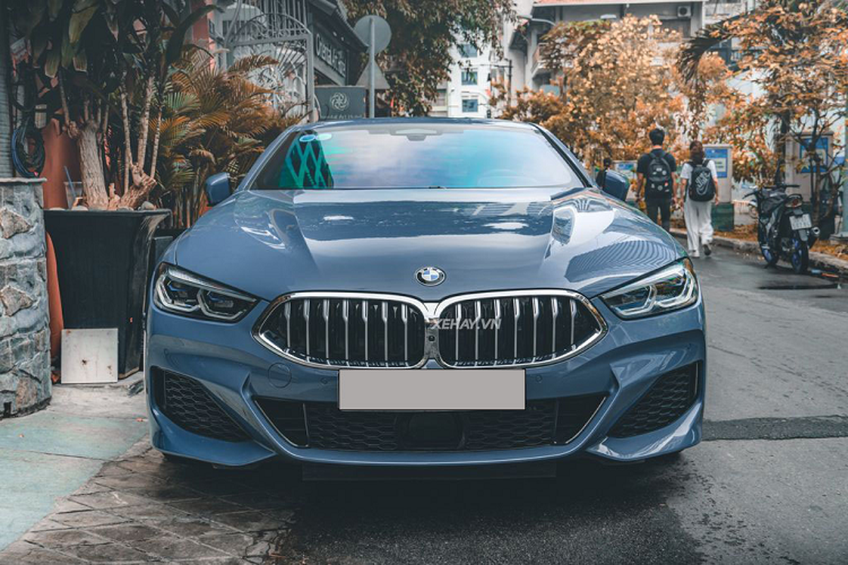 BMW 840i Coupe gan 8 ty dau tien ve Viet Nam so huu mau son doc