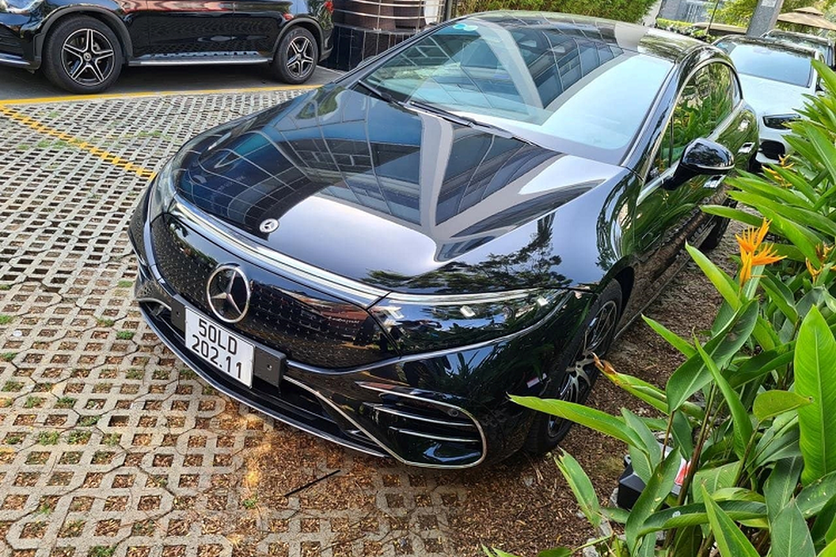 Mercedes-Benz EQS dau tien len san xe cu Viet, lo hon 310 trieu dong-Hinh-9