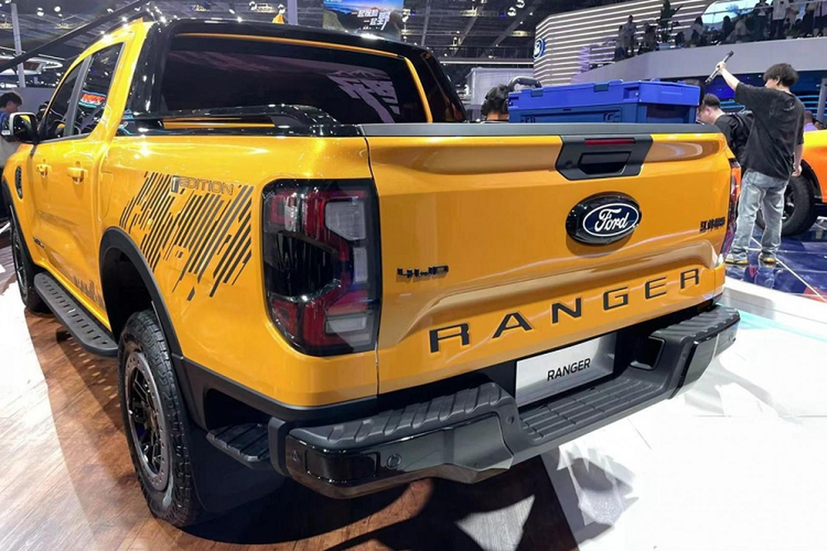 Ford Ranger 2023 tai Trung Quoc so huu nhieu 