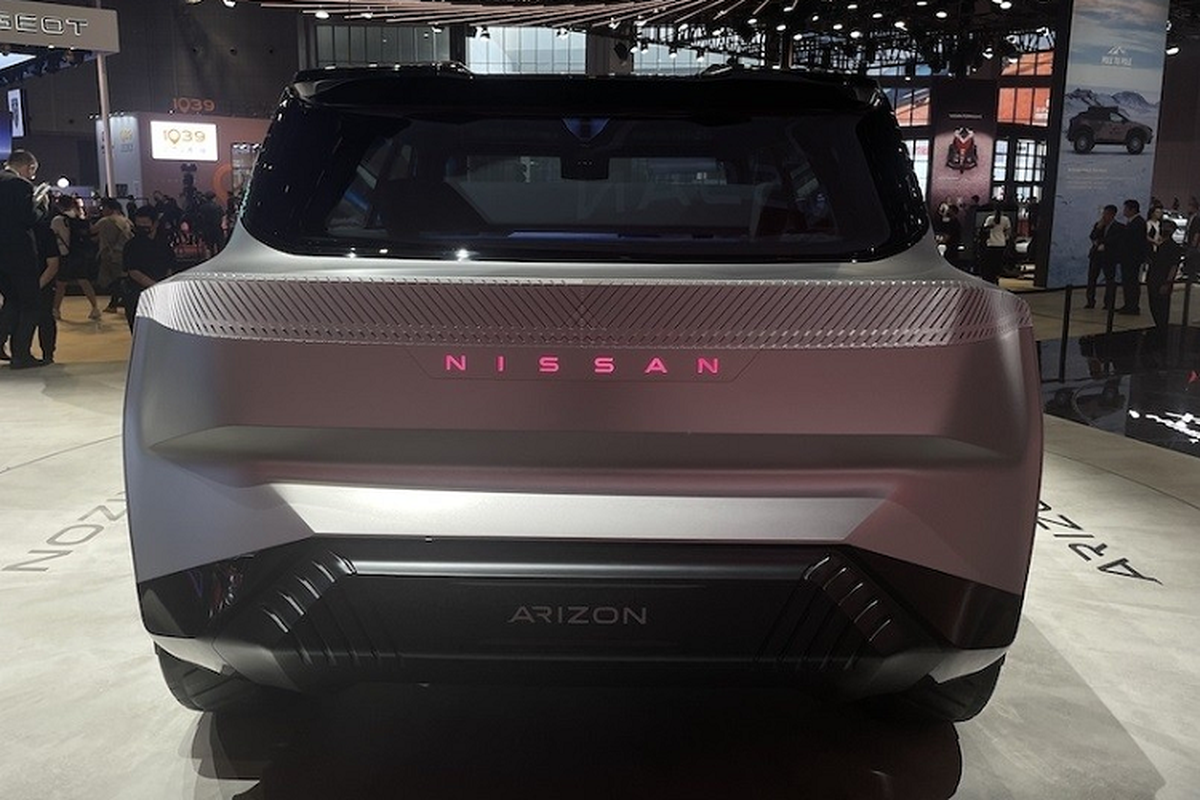 Ngam Nissan Arizon EV Concept - chiec SUV dien dam chat tuong lai-Hinh-4