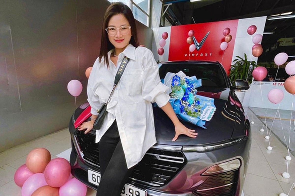Doan Di Bang mua xe sang Mercedes-Benz EQS gan 6 ty cho vu em-Hinh-2