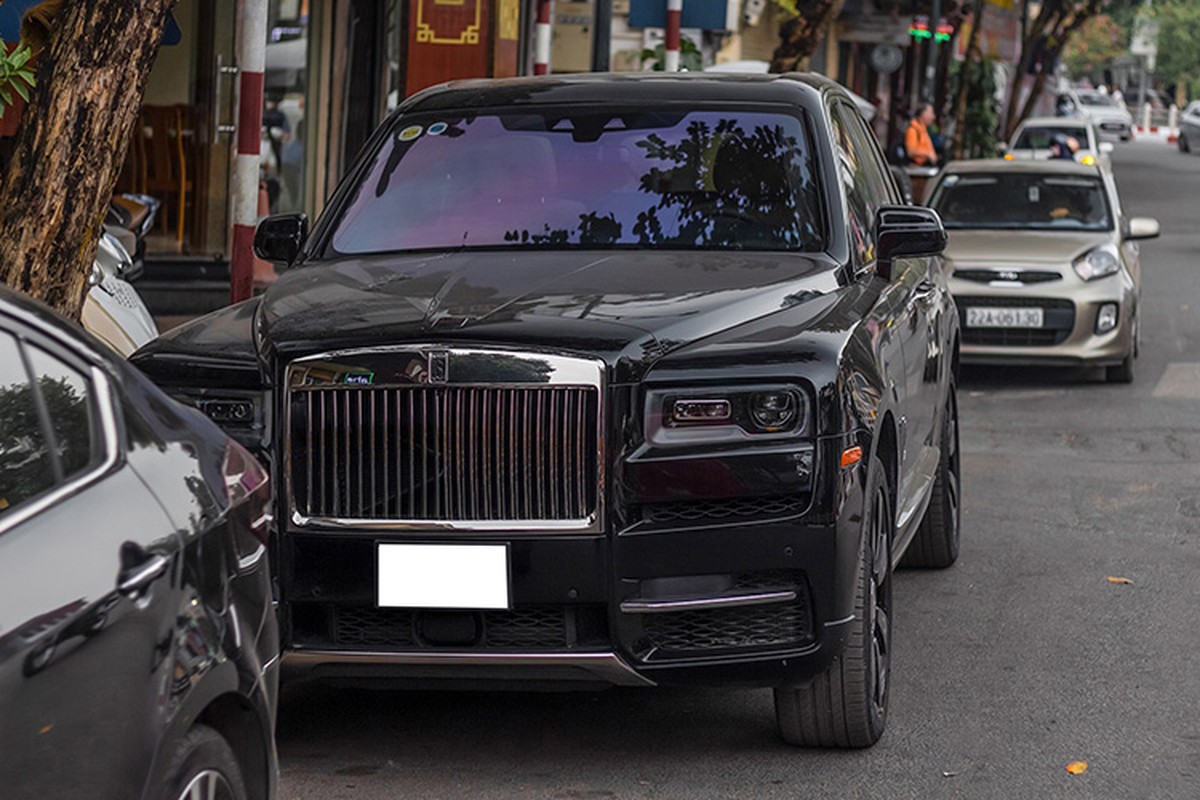 Rolls-Royce Cullinan hon 40 ty cua 