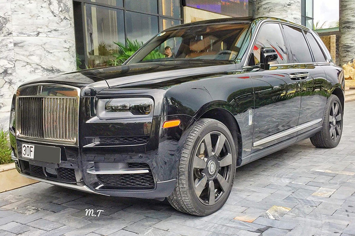 Rolls-Royce Cullinan hon 40 ty cua 