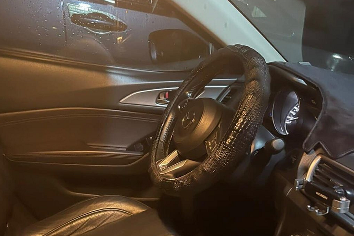 Mazda3 doi 2017 chay 80.000 km “tu tin” chao ban 1,3 ty dong-Hinh-5