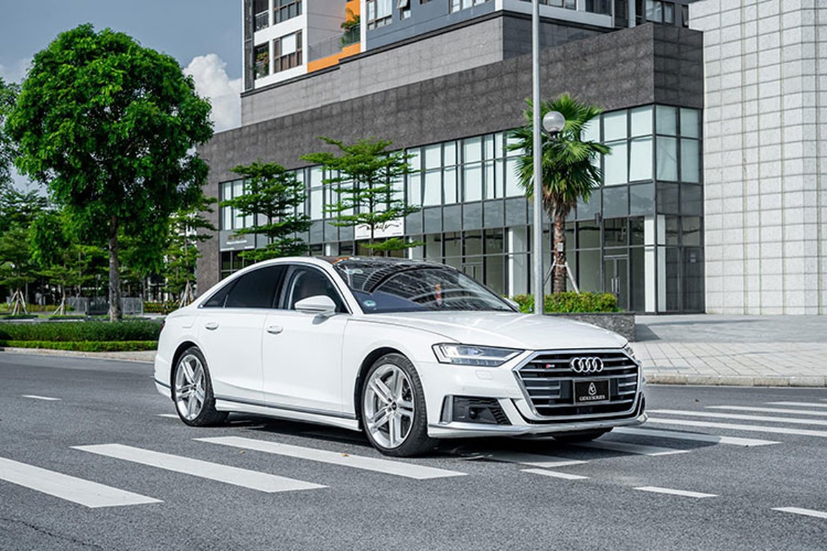 Audi S8 dau tien ve Viet Nam giam 1,4 ty sau nua nam 
