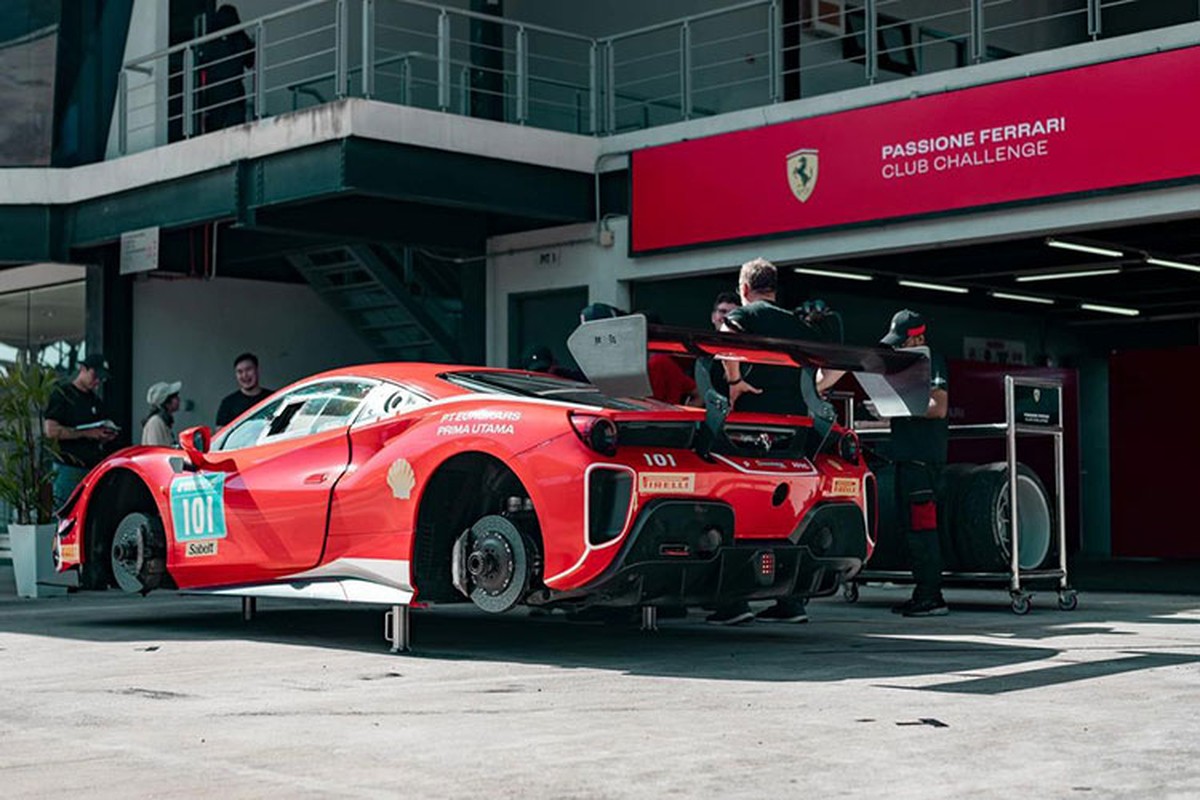 Cuong Do la lan dau trai nghiem sieu xe dua Ferrari 488 Challenge-Hinh-2