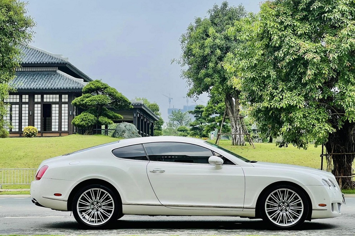 Co nen mua Bentley Continental hon 14 tuoi gia 2,6 ty tai Viet Nam?-Hinh-4