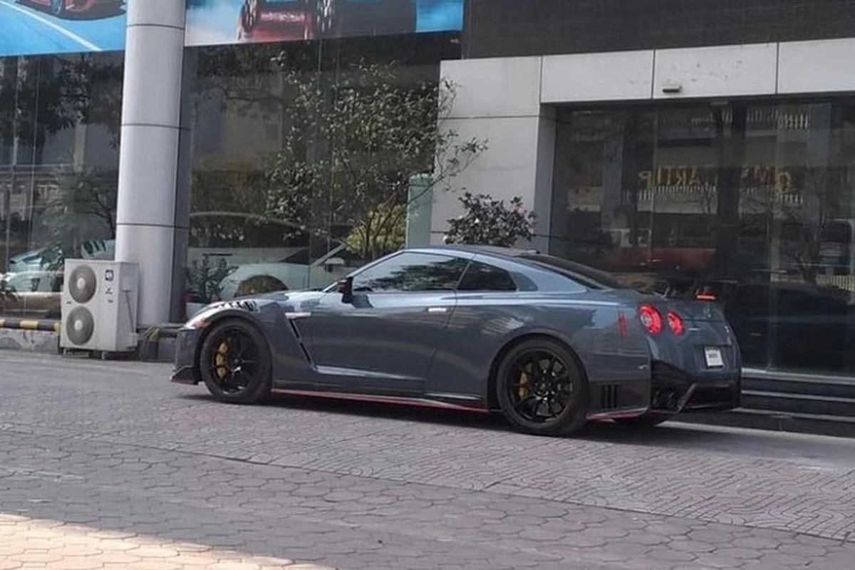 Can canh Nissan GT-R Nismo dau tien ve Viet Nam, khoang 10 ty dong-Hinh-9