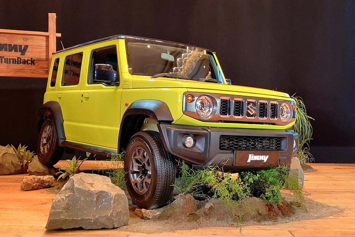 Suzuki Jimny 5 cua “chay hang” du chua cong bo gia ban