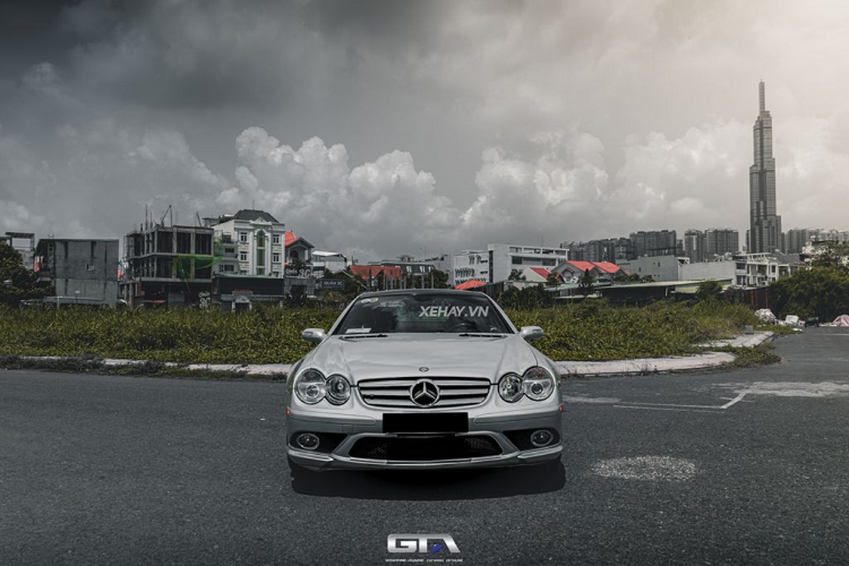 Ngam chiec Mercedes-Benz SL55 AMG “nguyen zin” hang hiem tai Viet Nam