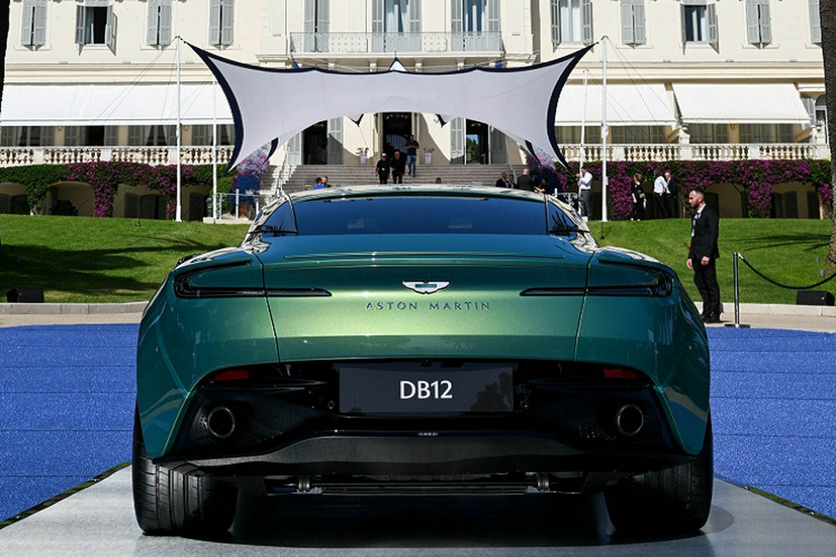 Chiec Aston Martin DB12 dau tien duoc ban voi gia 37,6 ty dong-Hinh-9