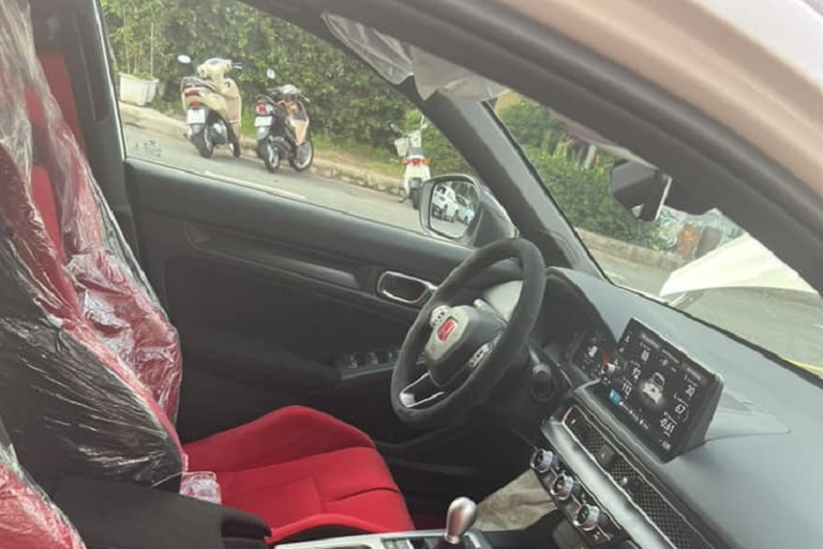 Honda Civic Type R 2023 gan 2,4 dau tien ra bien so tai Viet Nam-Hinh-4