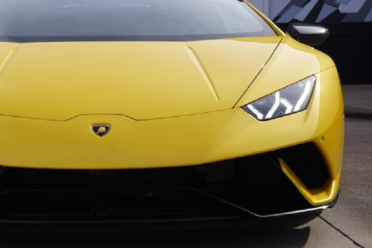 Lamborghini Huracan hon 33 ty 