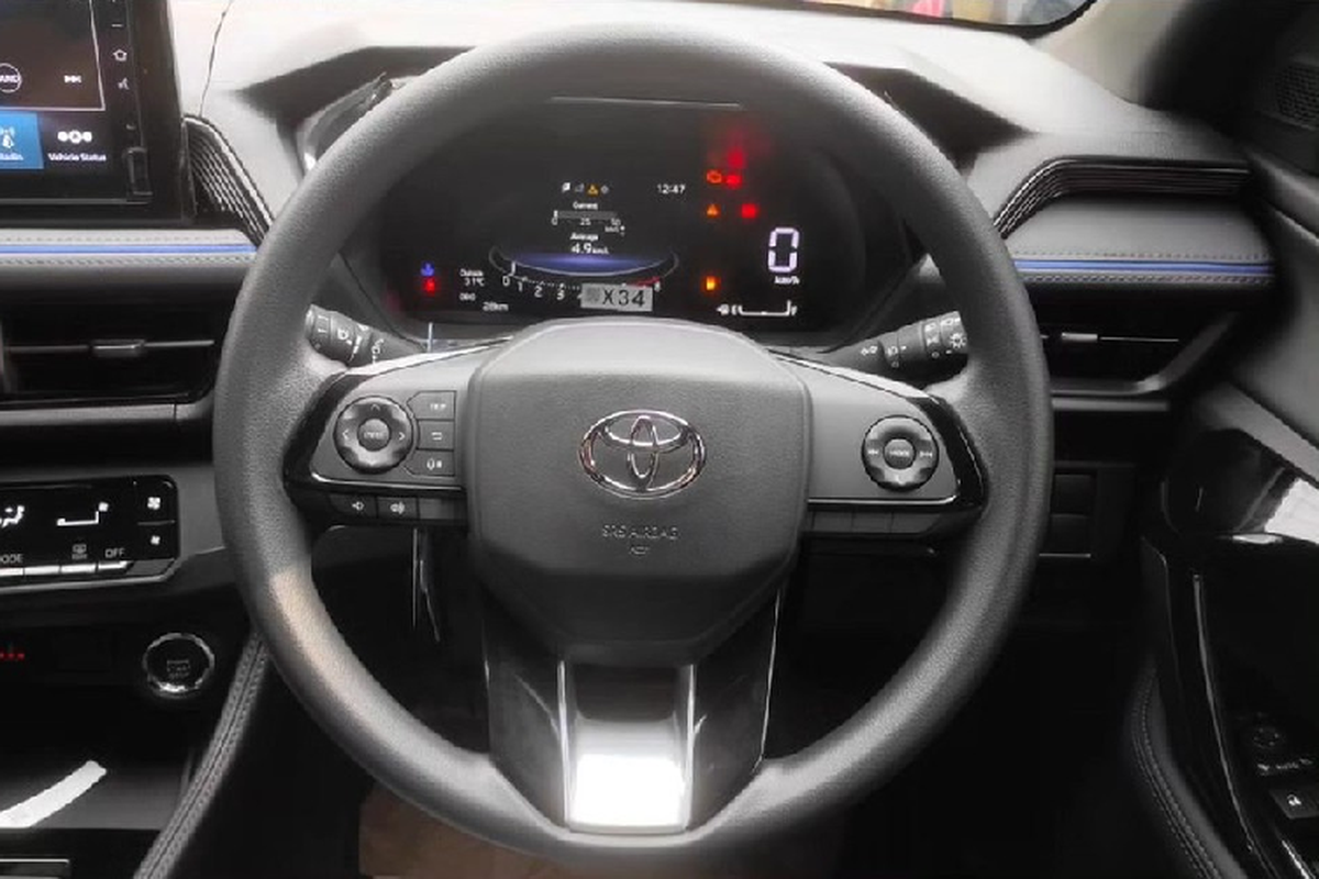 Toyota Yaris Cross 2023 ban re nhat tu 554 trieu dong, trang bi gi?-Hinh-5