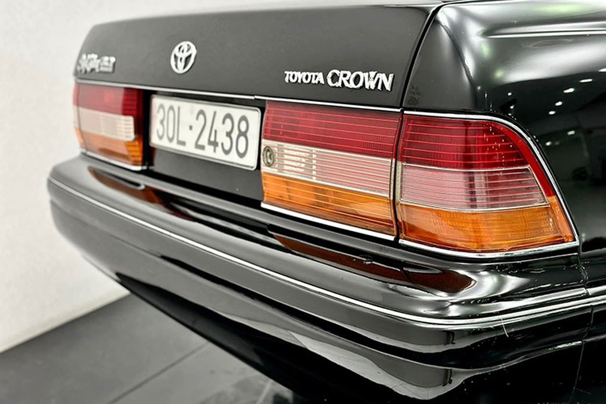 Toyota Crown Royal 